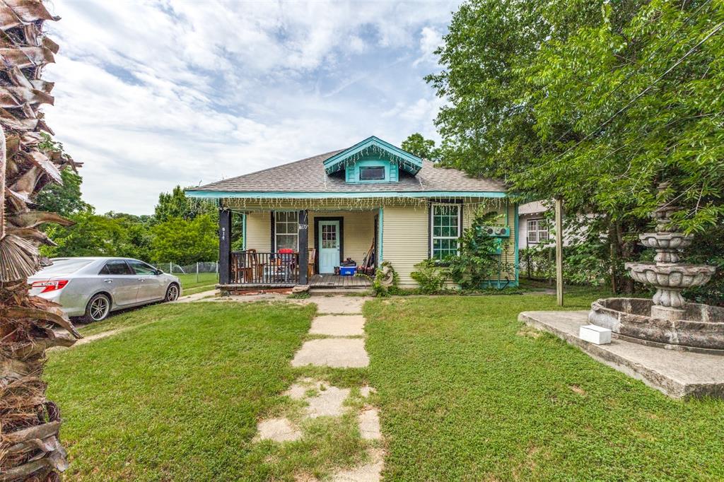 814 E 12th Street Property Photo 14