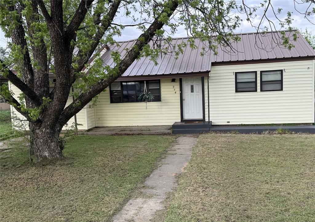 204 Bluffview Drive Property Photo 1