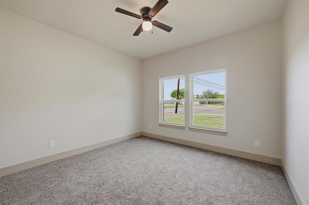 1019 Holiday Drive Property Photo 26