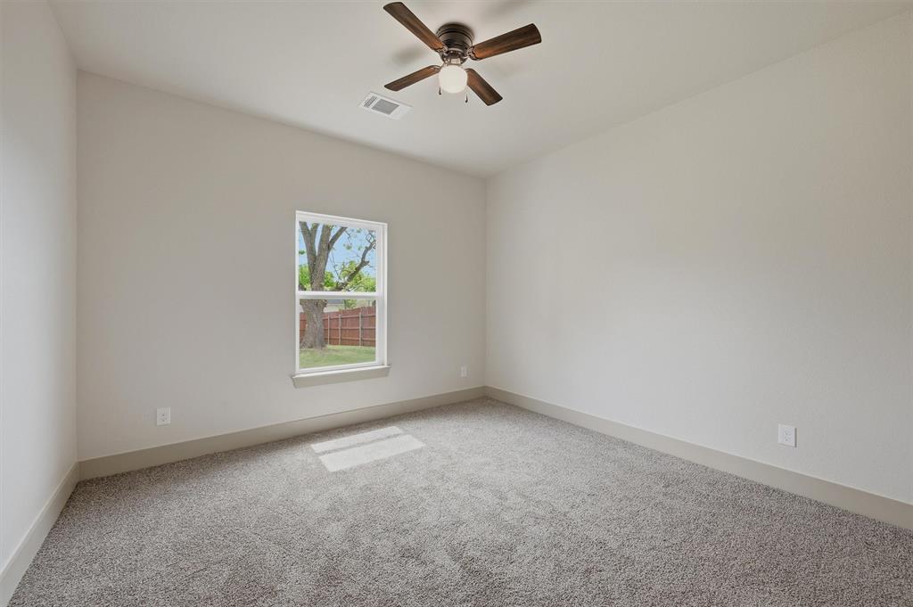 1019 Holiday Drive Property Photo 28