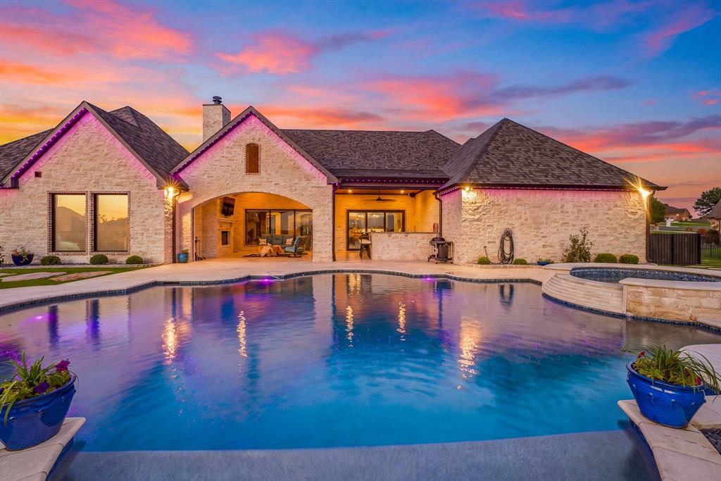 144 Condor View Property Photo 3