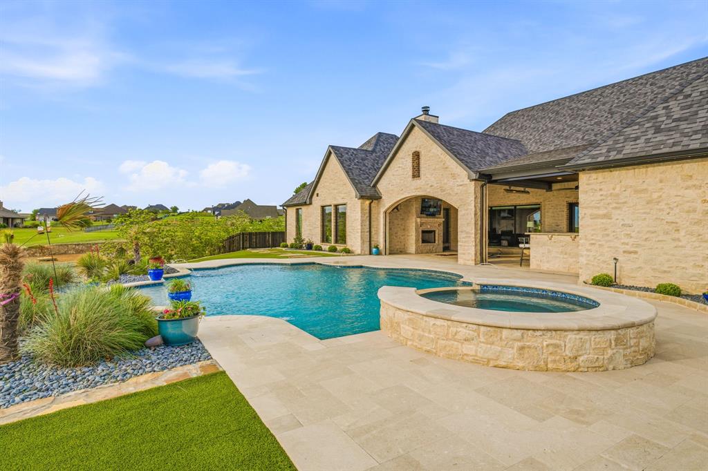 144 Condor View Property Photo 40