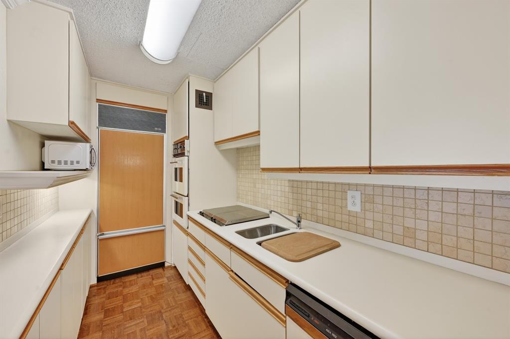 3883 Turtle Creek Boulevard 2308 Property Photo 5
