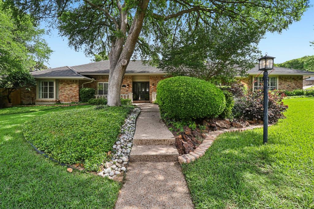 1015 Crowley Road Property Photo 1