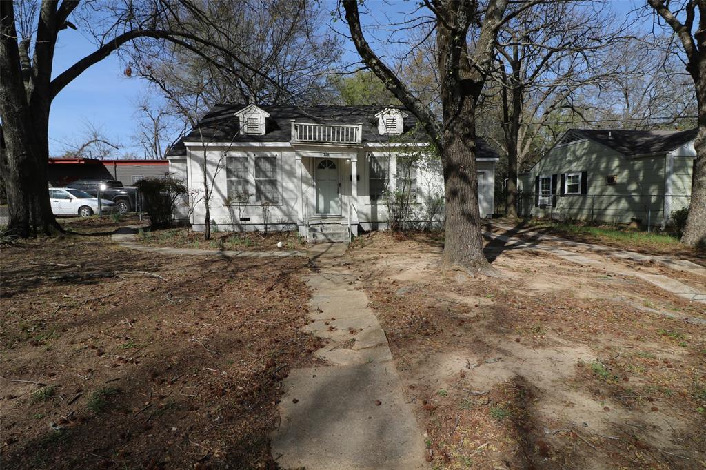 718 Se 24th Property Photo 1