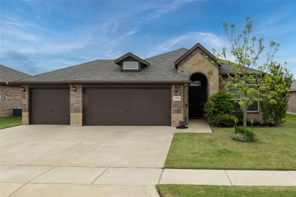 2525 Silver Fox Trail Property Photo 1