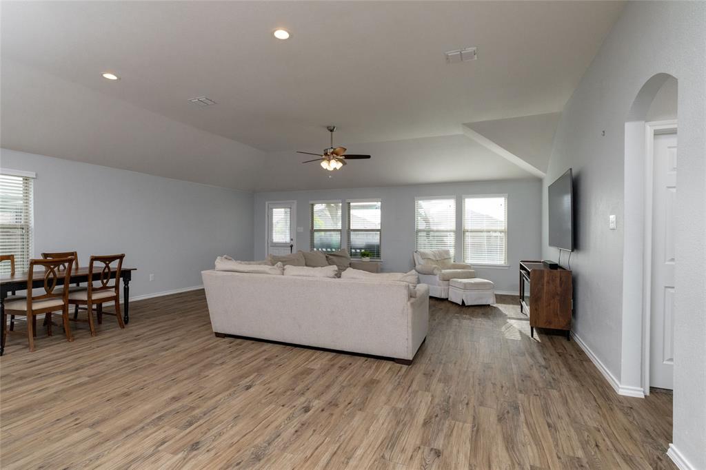 2525 Silver Fox Trail Property Photo 5