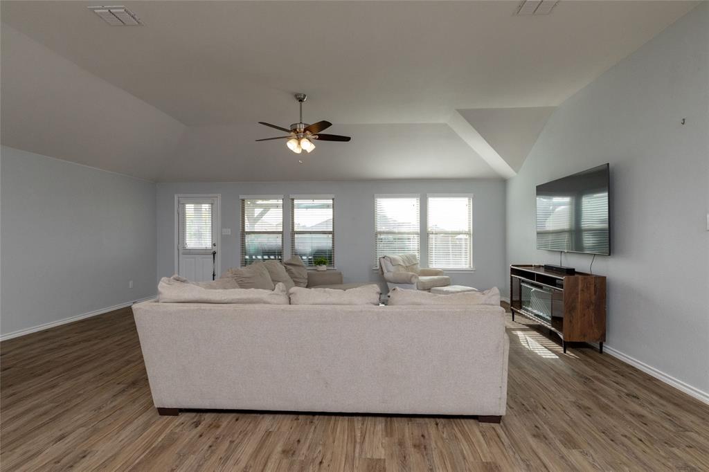 2525 Silver Fox Trail Property Photo 6