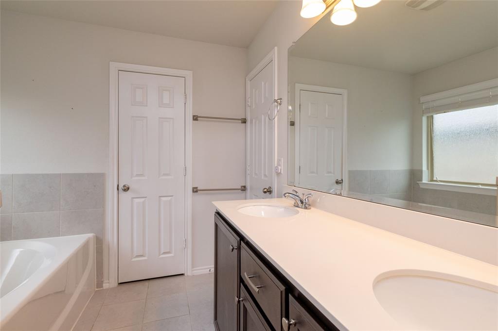 2525 Silver Fox Trail Property Photo 23