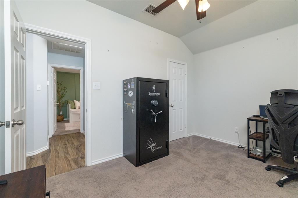 2525 Silver Fox Trail Property Photo 27