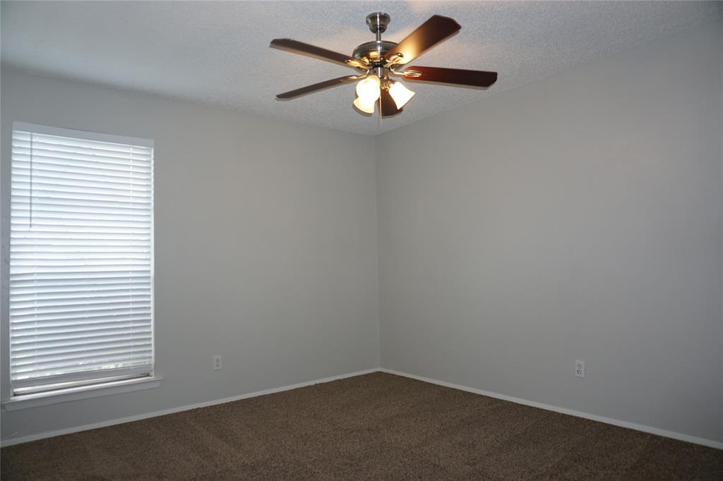 9904 Runnymeade Place Property Photo 11