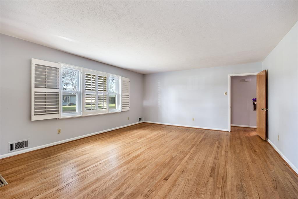 3019 Sharpview Lane Property Photo 4