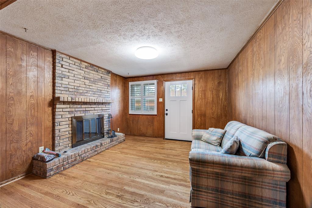 3019 Sharpview Lane Property Photo 8