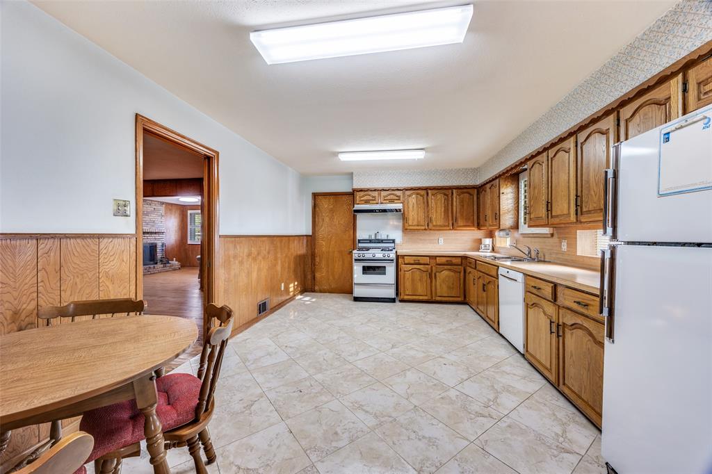 3019 Sharpview Lane Property Photo 12
