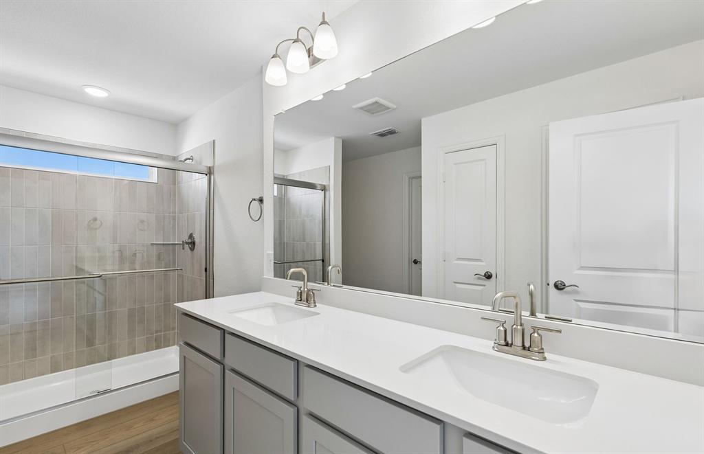 1221 Boyd Street Property Photo 7