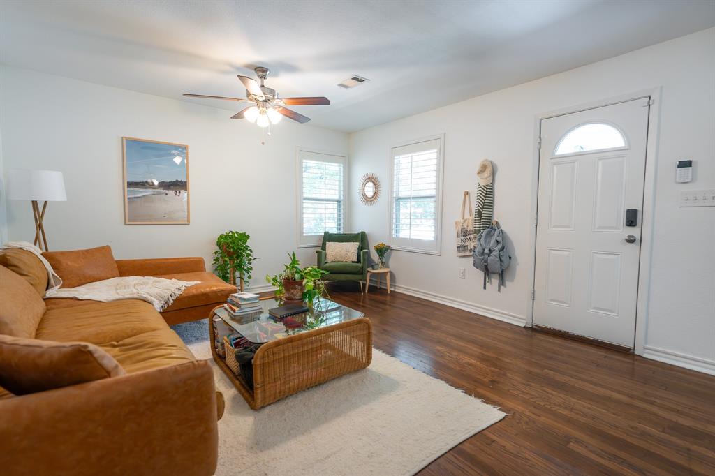 2017 Bluebonnet Drive Property Photo 4