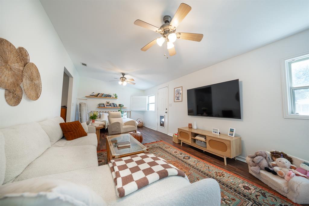 2017 Bluebonnet Drive Property Photo 19