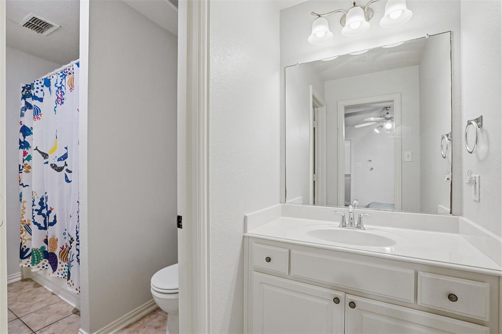 913 Royal Oaks Drive Property Photo 27