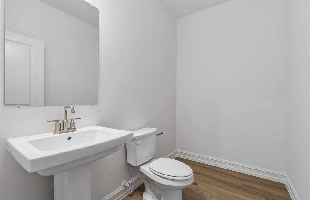 8717 Leafy Lane Property Photo 4