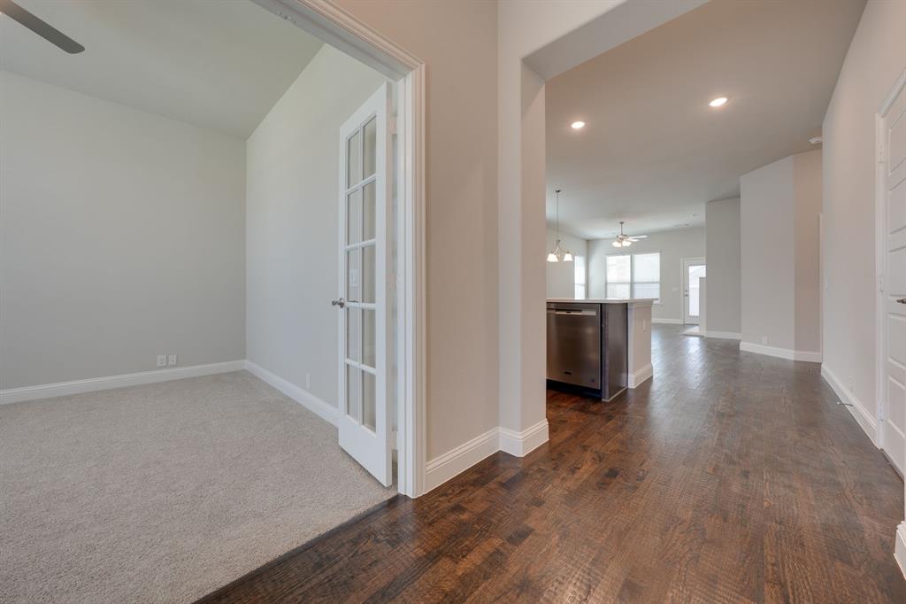 16417 Garden Drive Property Photo 4