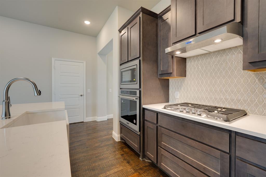 16417 Garden Drive Property Photo 8