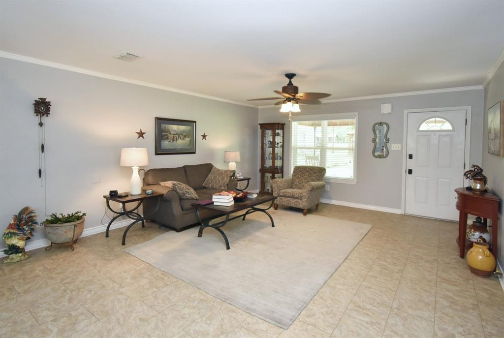 599 County Road 1260 Property Photo 31