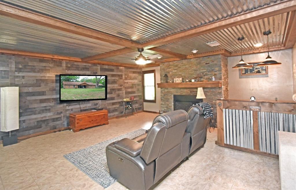 599 County Road 1260 Property Photo 37