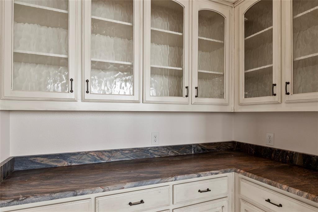 204 Pinnacle Club Place Property Photo 8