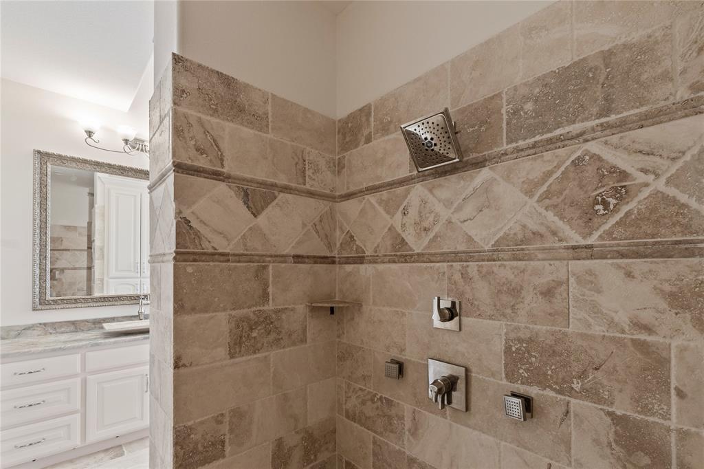 204 Pinnacle Club Place Property Photo 17