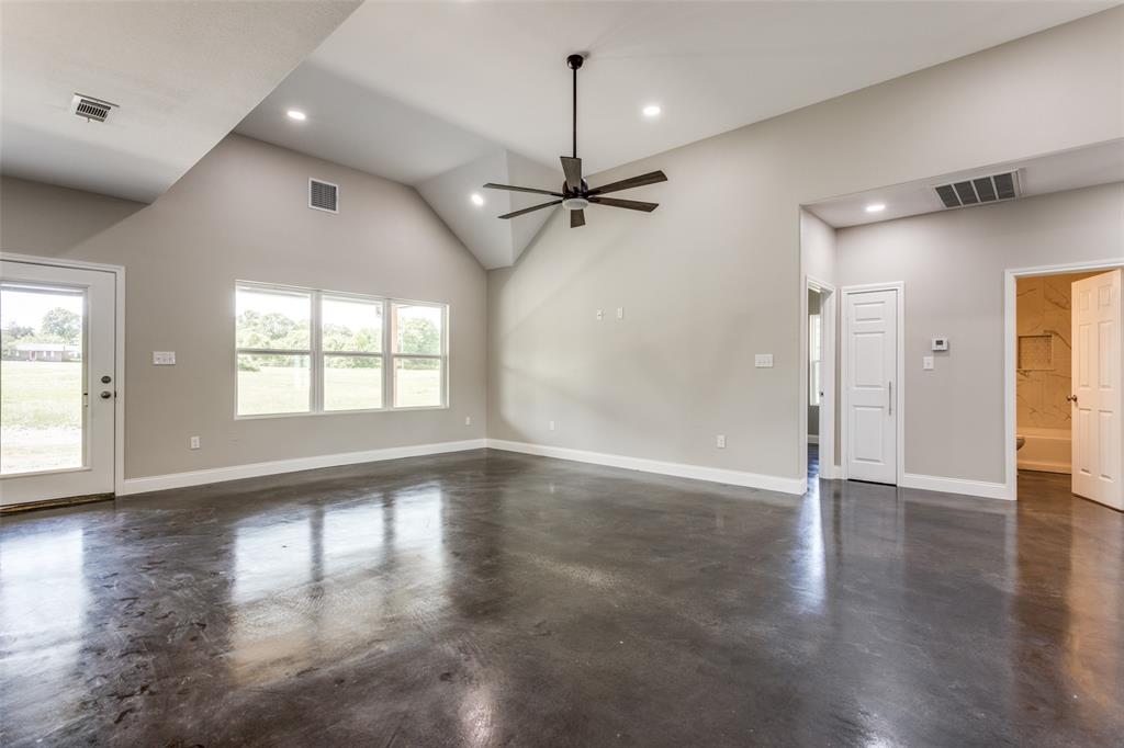 2909 Blue Heron Circle Property Photo 5