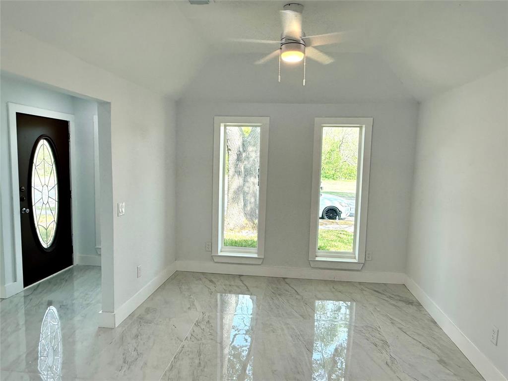 2025 San Miguel Drive Property Photo 11