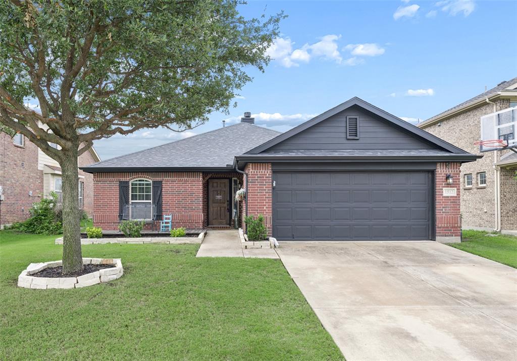 1512 Rosson Road Property Photo 1