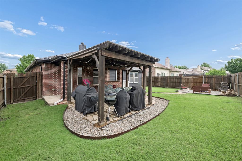 1512 Rosson Road Property Photo 28