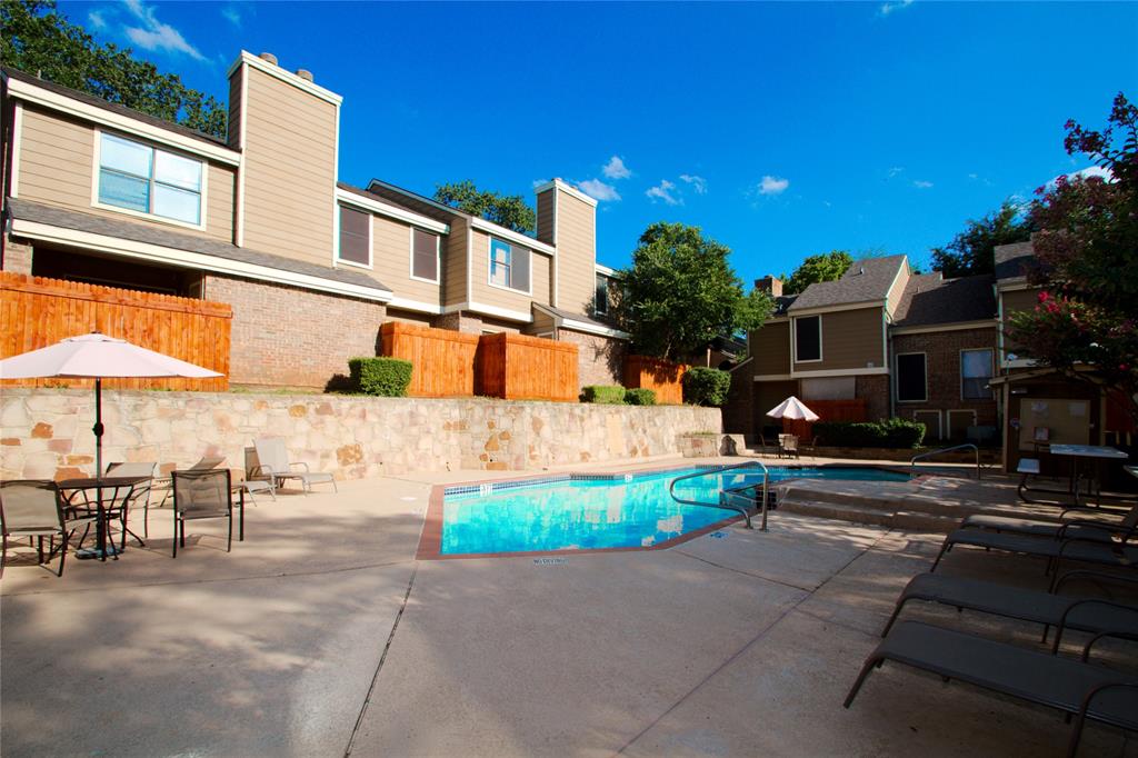 2121 Park Willow Lane C Property Photo 2