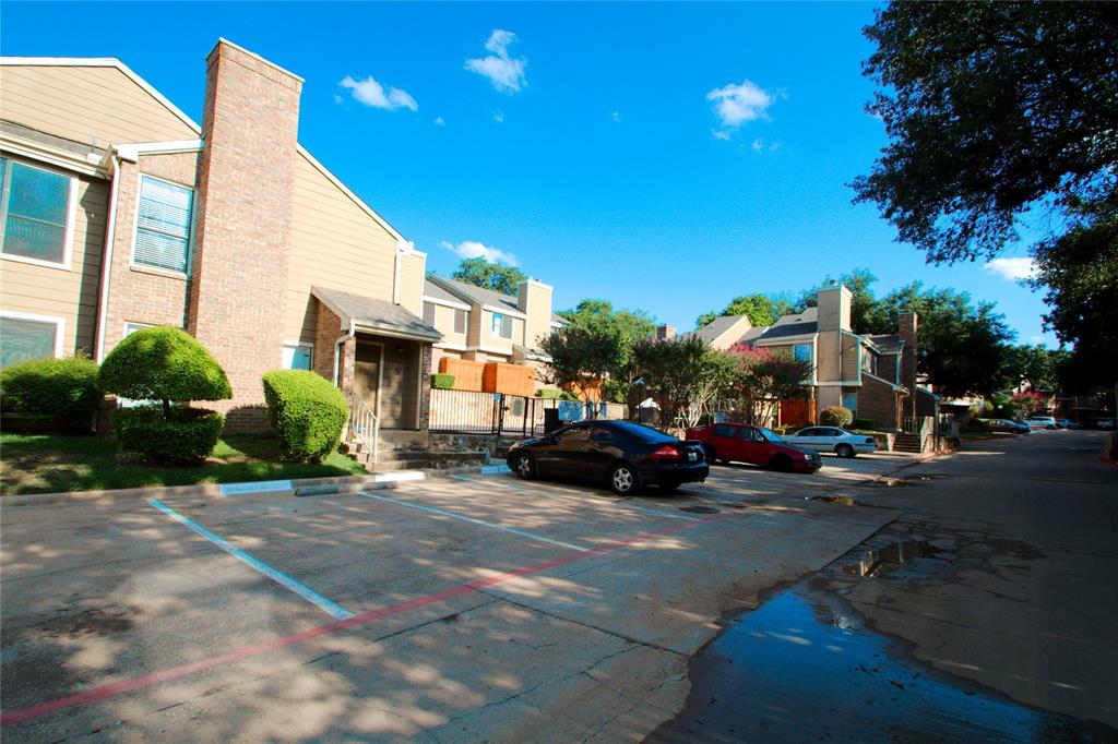 2121 Park Willow Lane C Property Photo 3