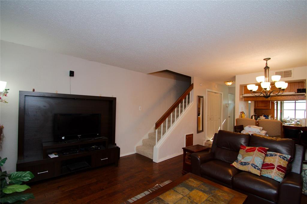 2121 Park Willow Lane C Property Photo 8