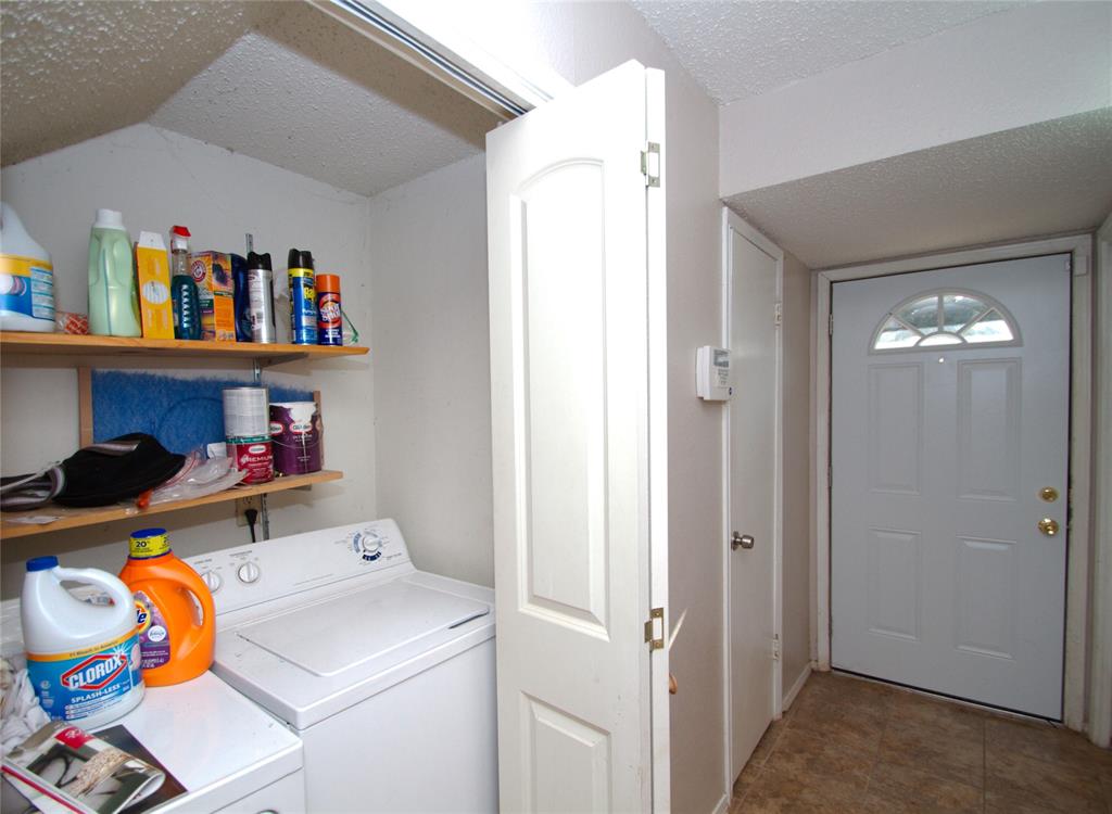 2121 Park Willow Lane C Property Photo 11
