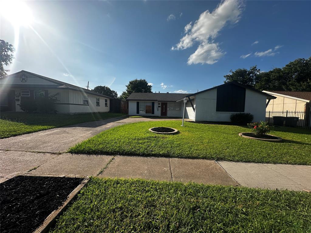 4111 Mehalia Drive Property Photo 1