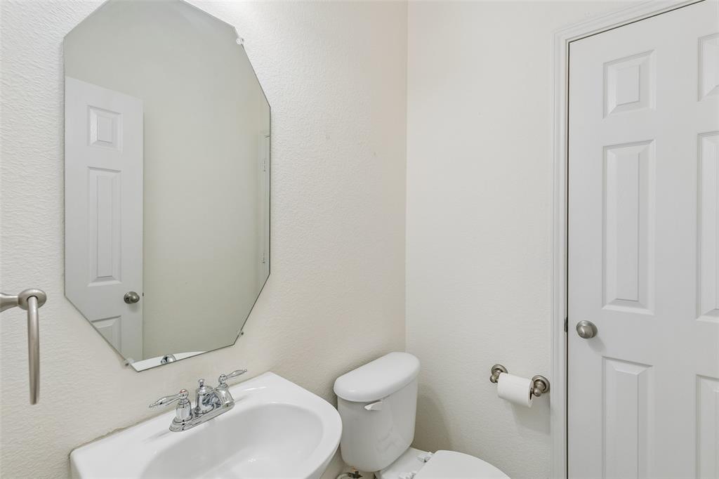 11821 Stephenville Drive Property Photo 8