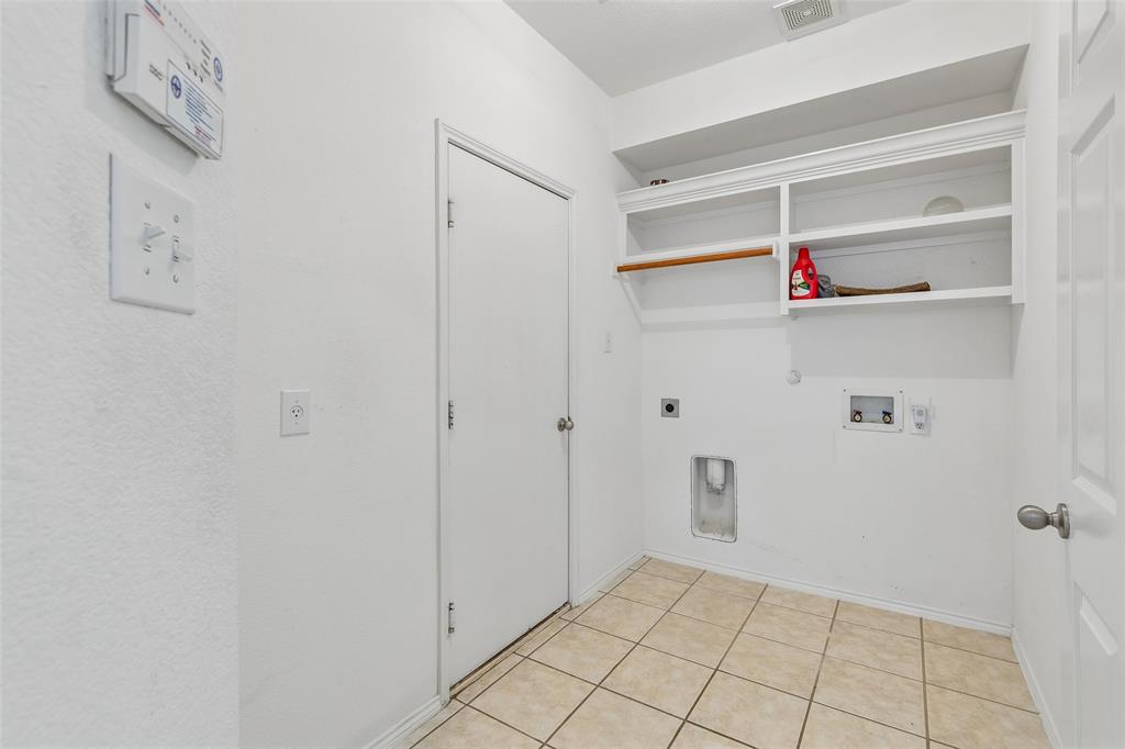 11821 Stephenville Drive Property Photo 17