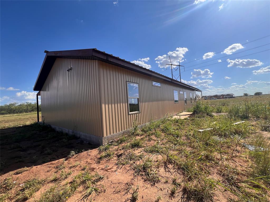 1436 Cr 428 Property Photo 4