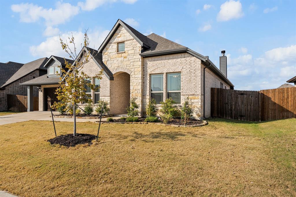 213 Perennial Way Property Photo 1