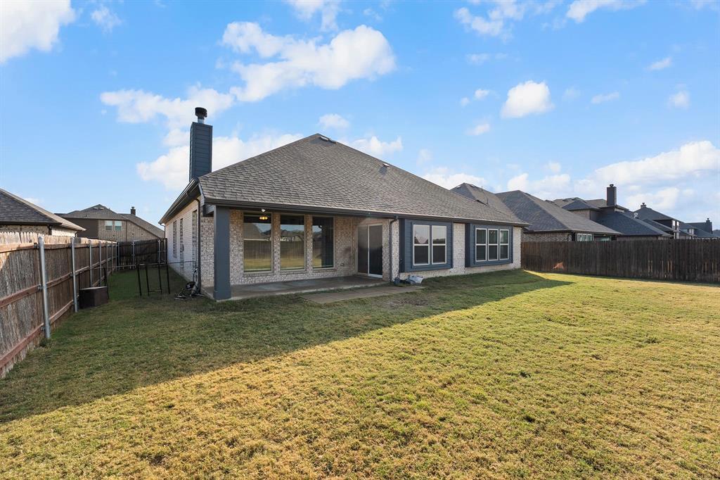 213 Perennial Way Property Photo 6