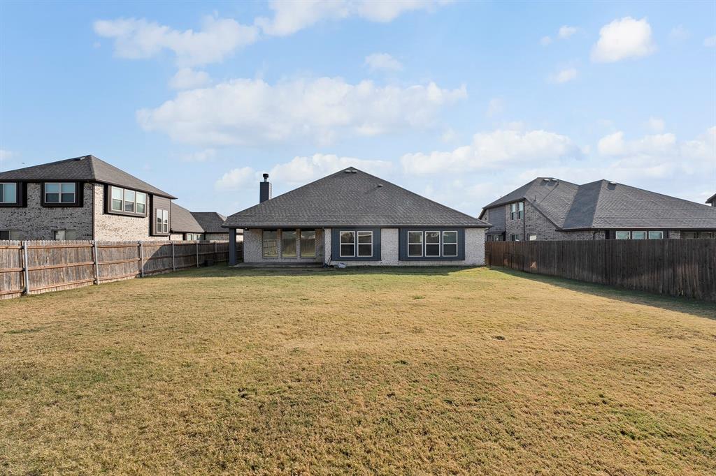 213 Perennial Way Property Photo 8