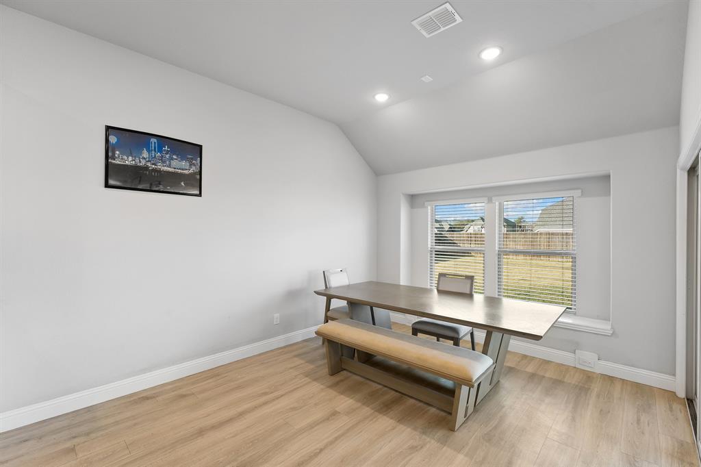 213 Perennial Way Property Photo 14