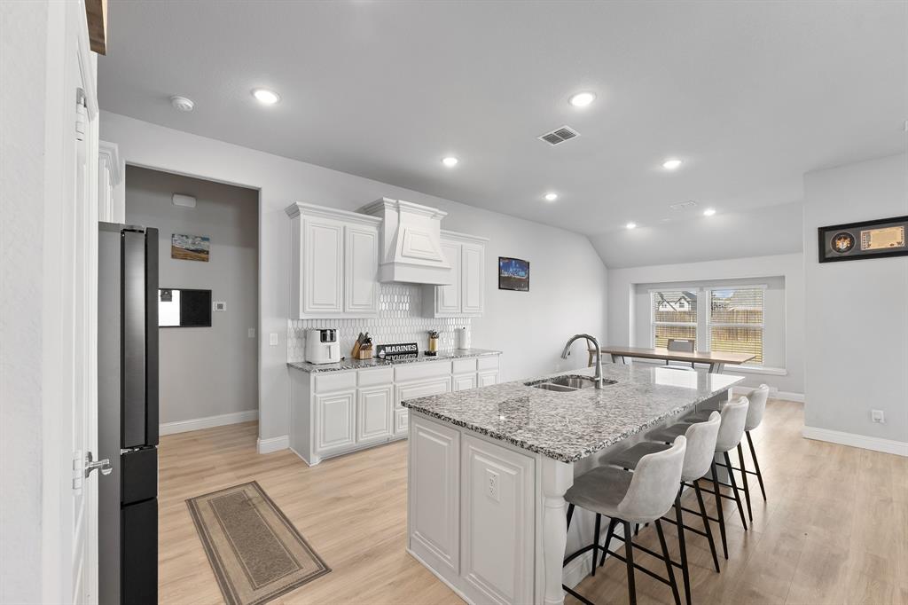 213 Perennial Way Property Photo 17