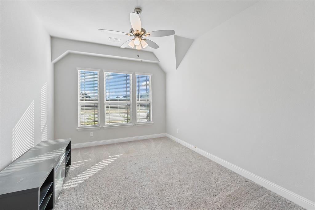 213 Perennial Way Property Photo 28