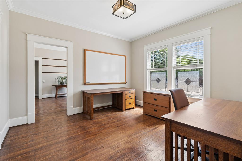 4112 Swiss Avenue Property Photo 6