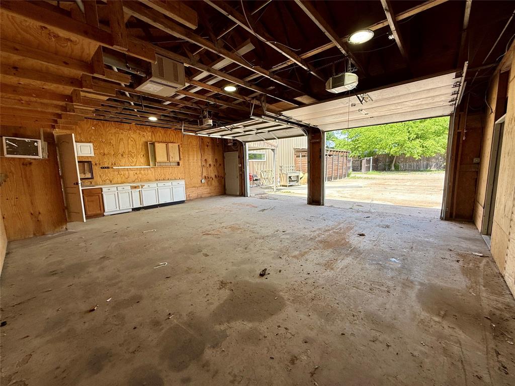 633 Rose Garden Drive Property Photo 6