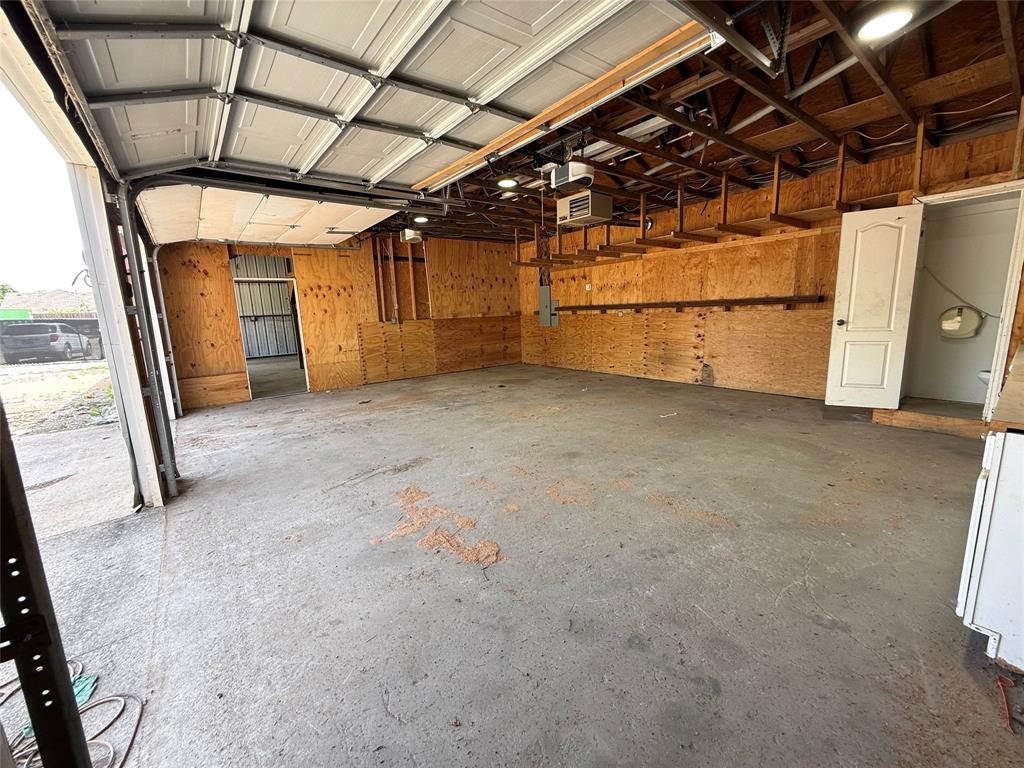 633 Rose Garden Drive Property Photo 7